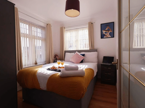 King-size bedroom for contractor accommodation in West Midlands
