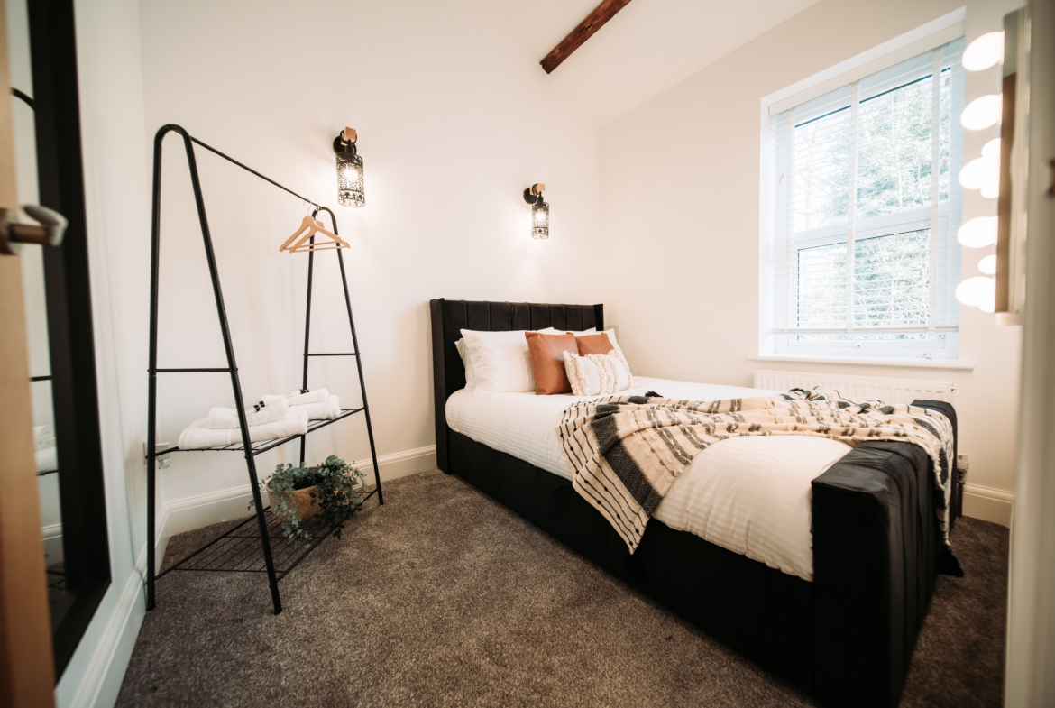 Single bed listed by HMH Stays for contractor accommodation