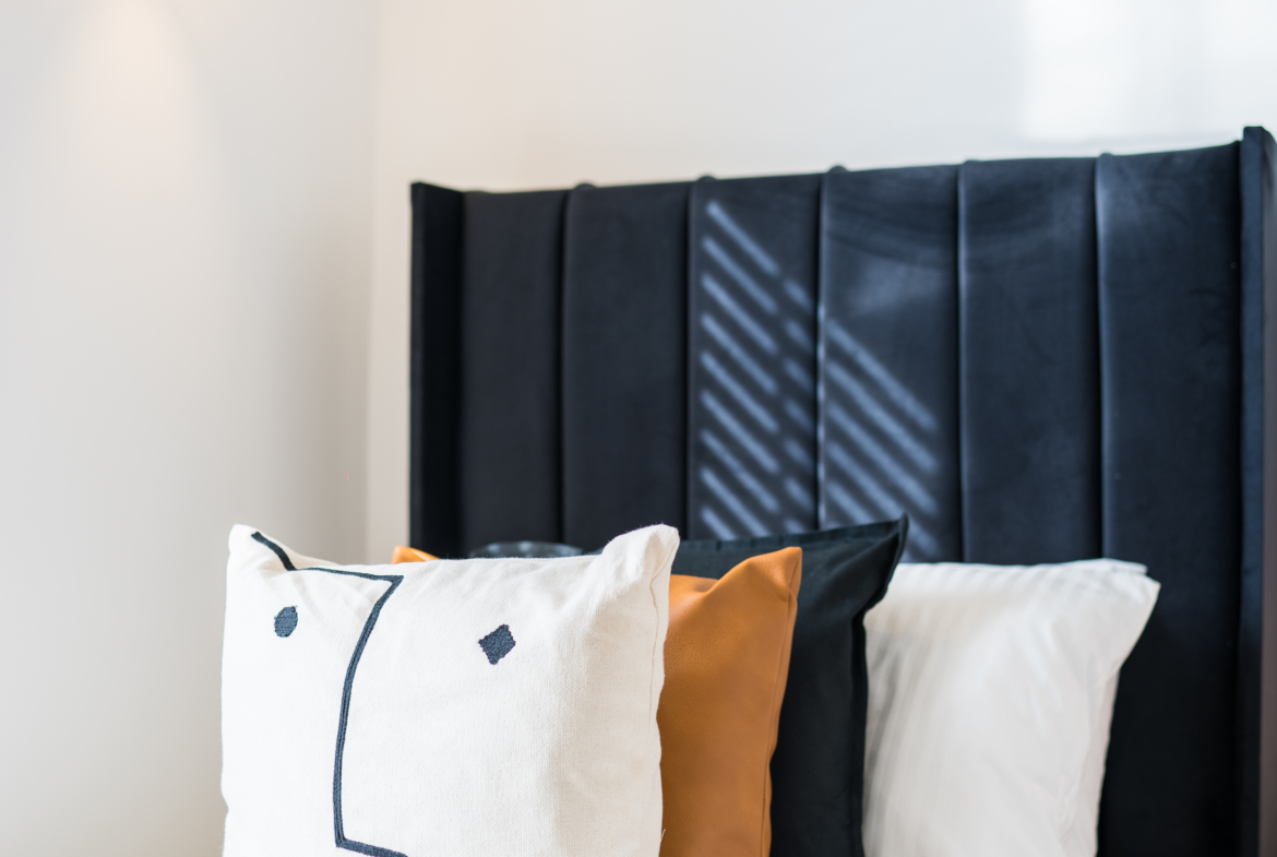Single bed listed by HMH Stays for contractor accommodation