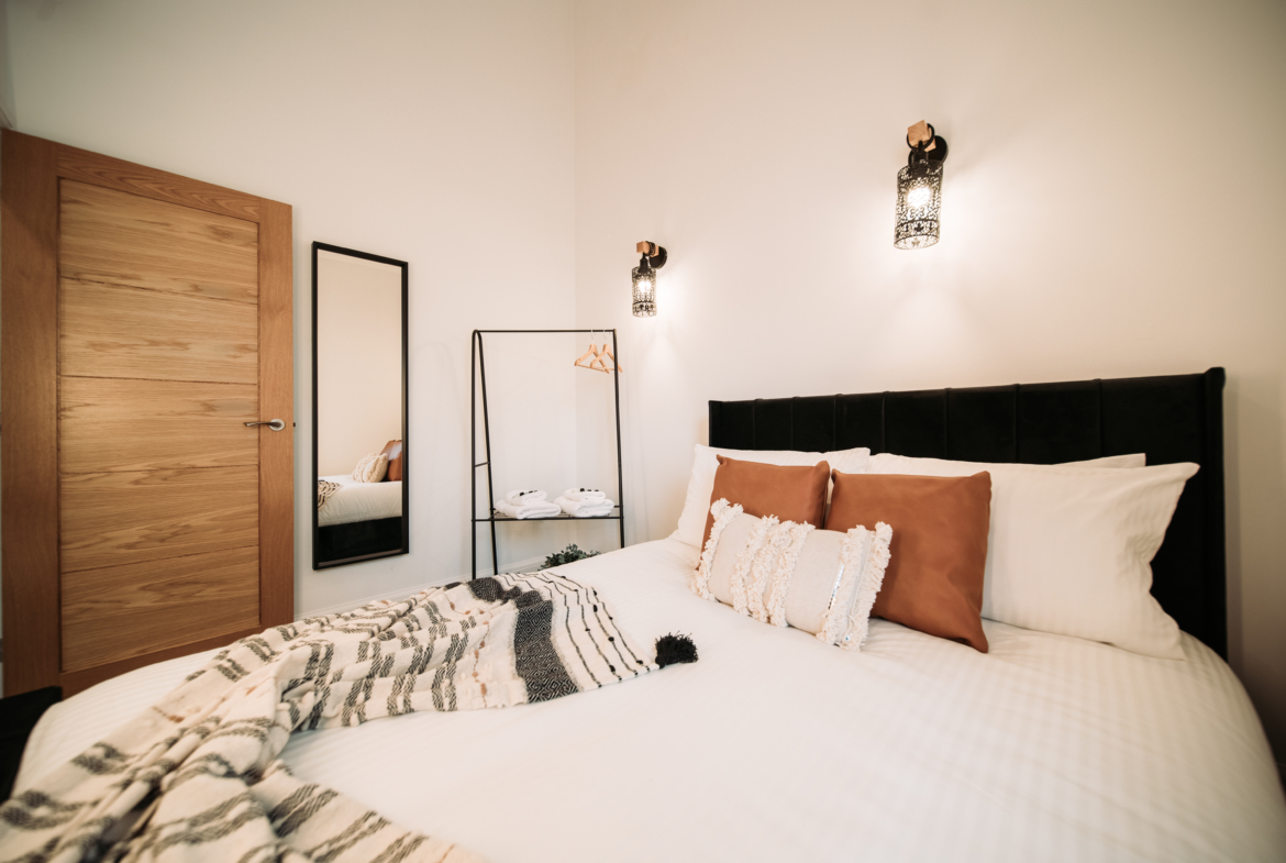 King-size bed for contractor accommodation listed by HMH Stays