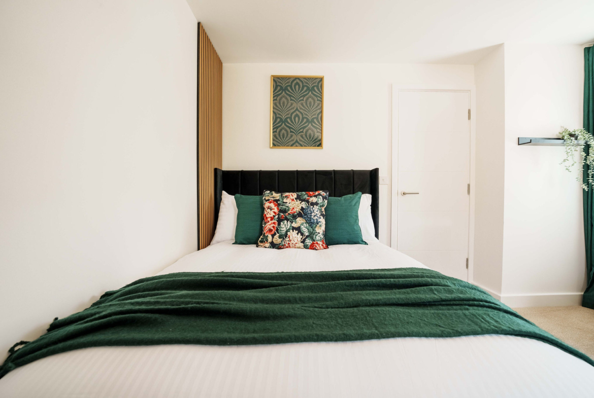 Single bed providing by HMH Stays for long-term contractor accommodation