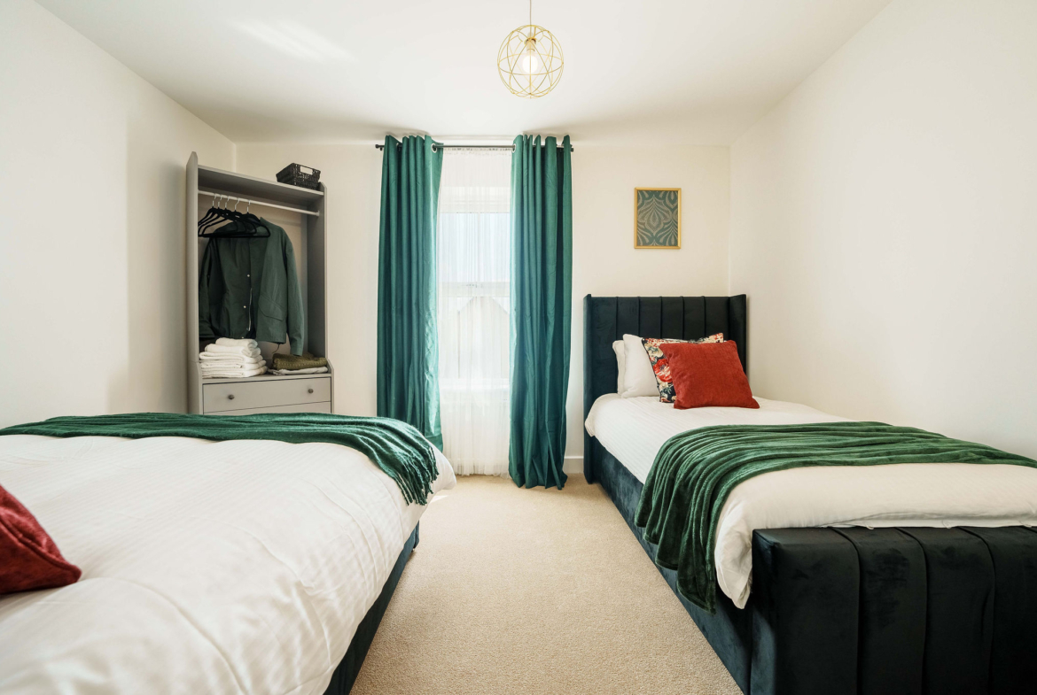 Queen-size bed and single bed for contractor accommodation by hmh stays
