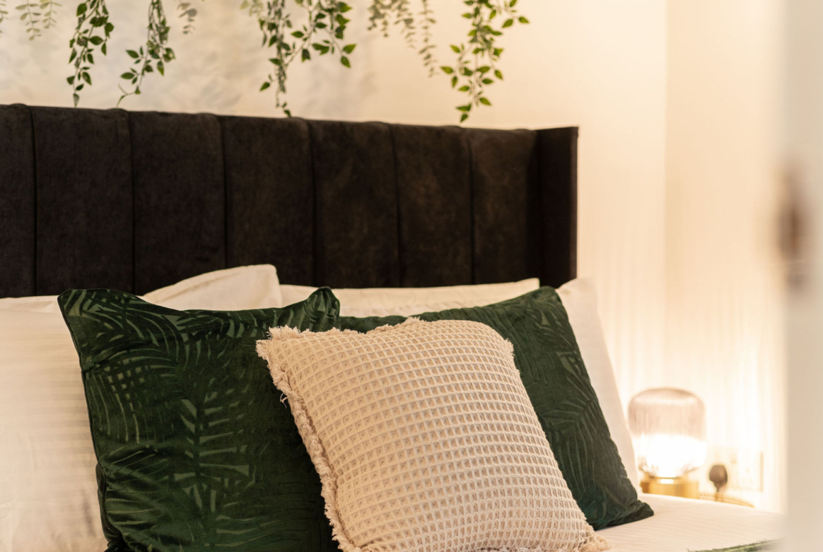 single bed listed by hmh stays with cushions