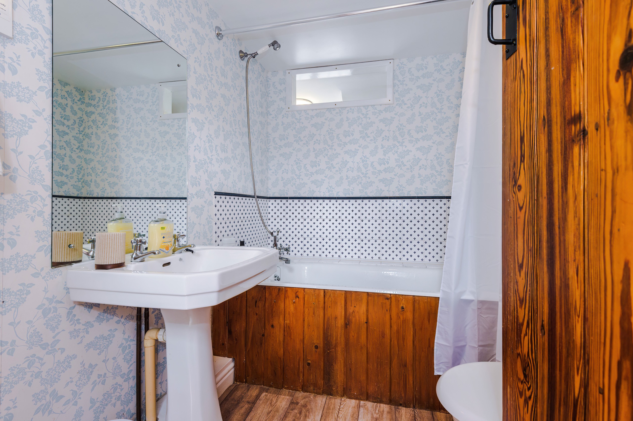 RoseFarm-Airbnb-27